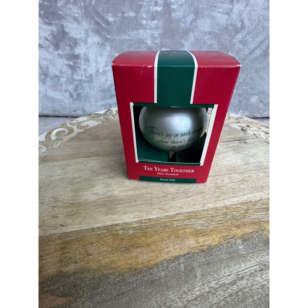 1989 Hallmark Keepsake Ten Years Together Glass Ornament QX274-2 Boxed Men